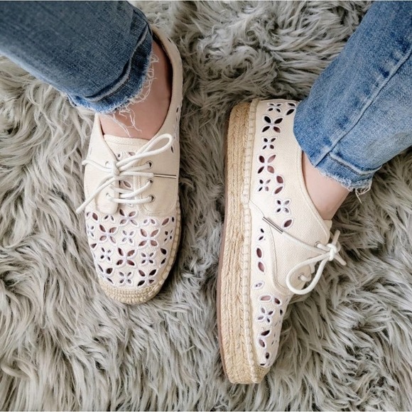 Michael Kors Shoes - Michael Kors Eyelet Espadrille Sneakers sz 8